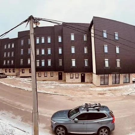 アパート Zimska Prica ヤホリナ